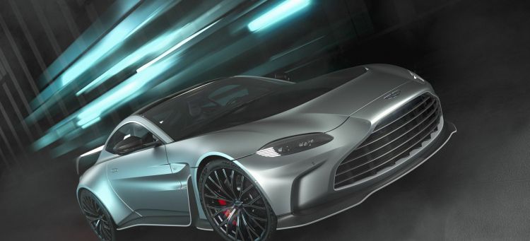 Aston Martin V12 Vantage 12