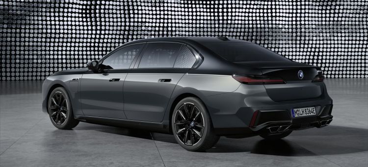 Bmw Serie 7 2023 31 Phev M760e Exterior Trasera 34