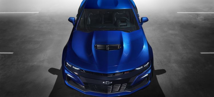 Grille details and hood and fascia vents of the 2019 Camaro were de