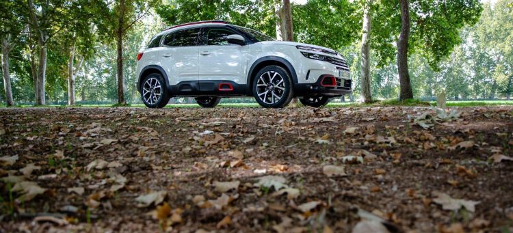 Citroen C5 Aircross Vs Peugeot 3008 28 