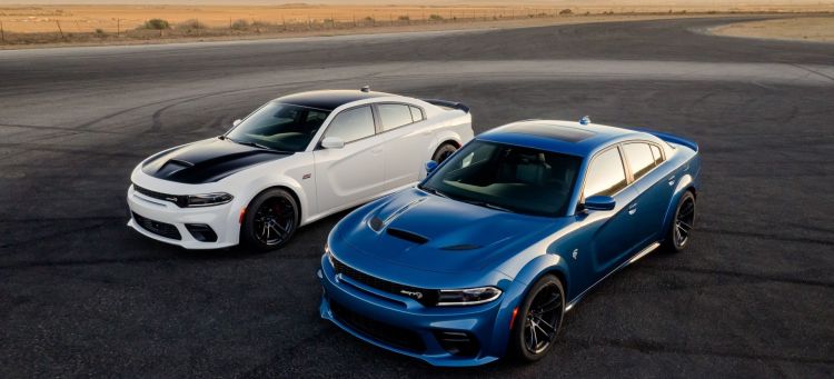 2020 Dodge Charger Scat Pack Widebody (left) And 2020 Dodge Char