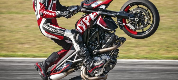 Ducati Hypermotard 950 Rve Action 08 Uc169754 High