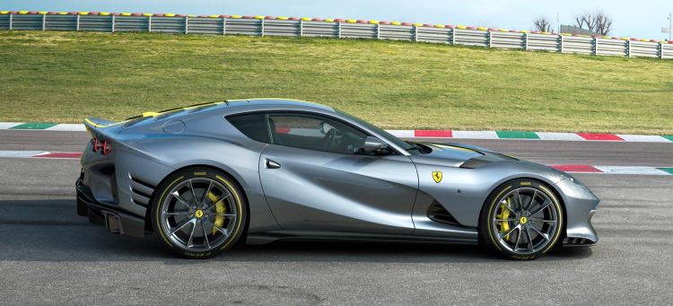 Ferrari 812 Competizione 2021 0521 013