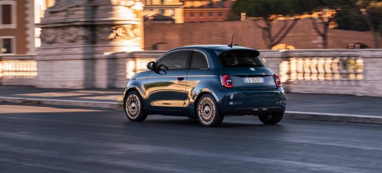 Fiat 500e Hatchback 0620 005 Fiat 500e Hatchback 0620 005