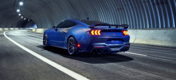 Mustang Dark Horse