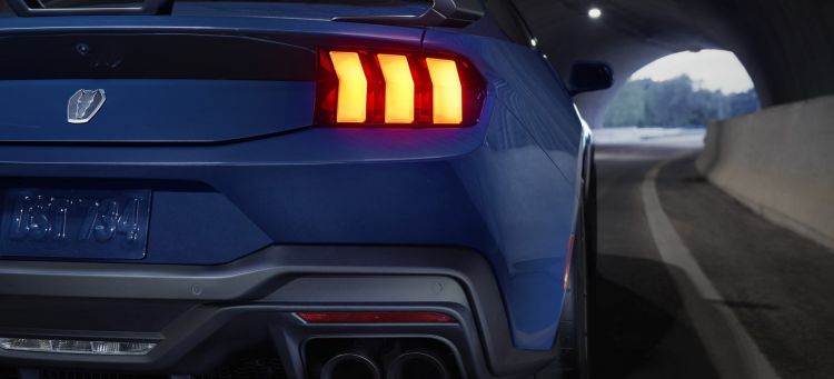Mustang Dark Horse