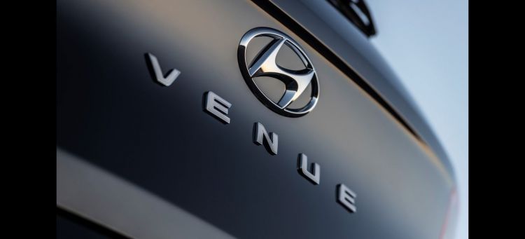 hyundai-venue-adelanto-trasera_750x341c.jpg