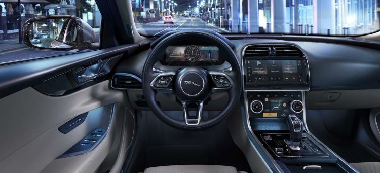 Jaguar Xe 2021 1020 023