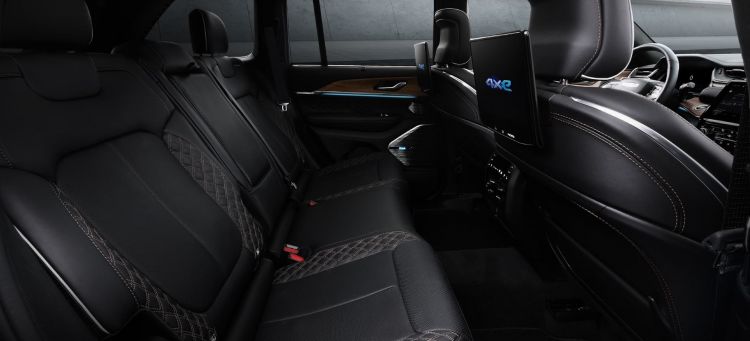 Jeep Grand Cherokee 2022 0921 045