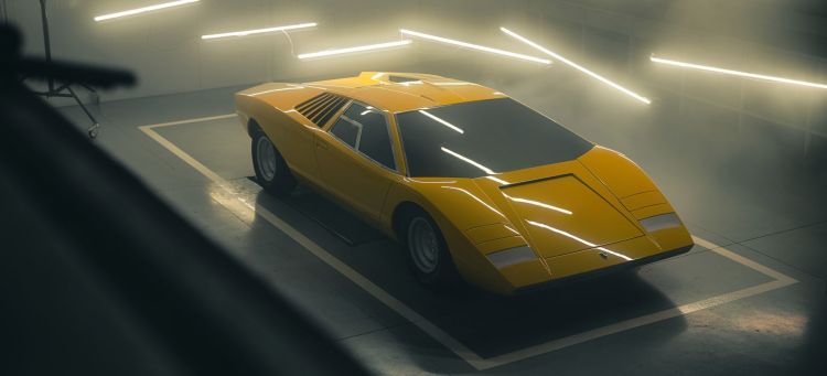 Lamborghini Primer Countach 3