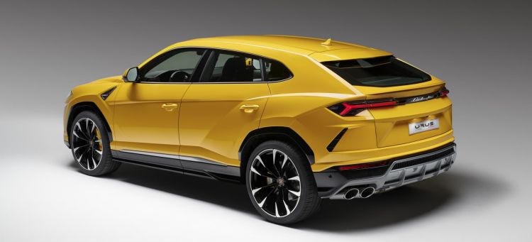 Lamborghini Urus 02