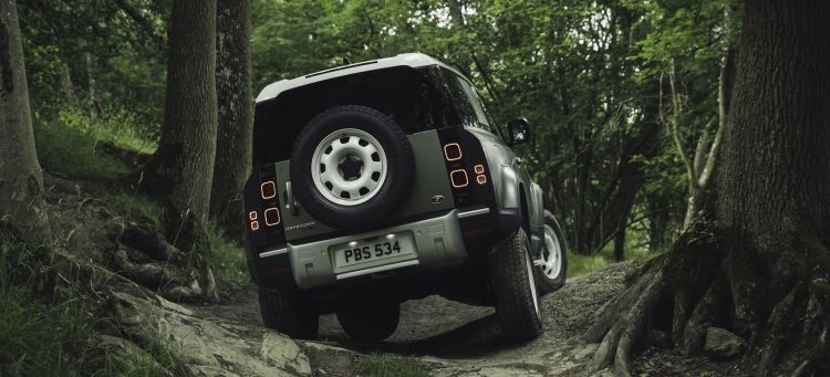 Land Rover Defender 2020 59