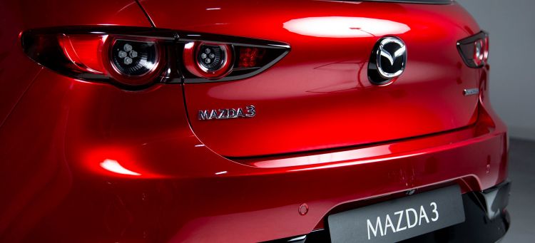 Mazda 3 2019 Rojo Detalles 01