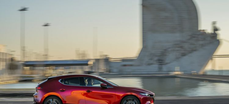 Mazda3 2019 Soulredcrystal Lateral 01