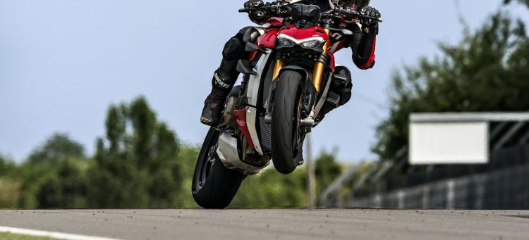 My20 Ducati Streetfighter V4 S Ambience 11 Uc101675 Mid