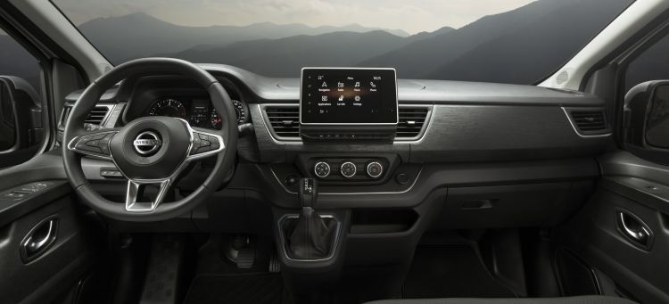 Nissan Nv300 2021 2 Interior