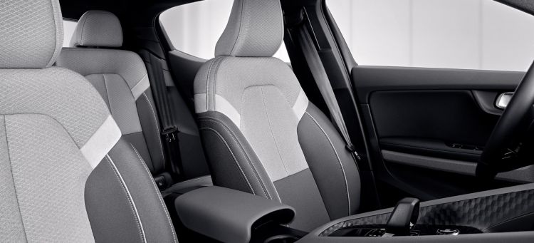 Polestar 2 Versiones Acceso 23