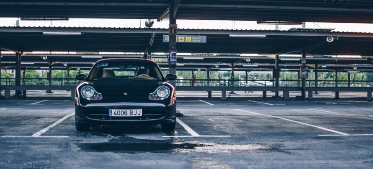 Porsche 911 Parking Madrid