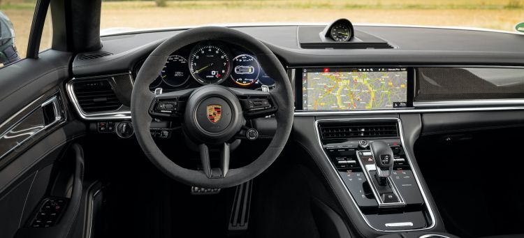 Porsche Panamera 2021 Interior3