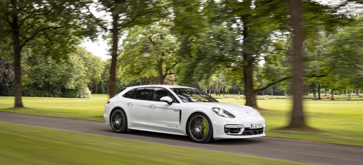 Porsche Panamera 4s E Hybrid Sport Turismo 2021 44