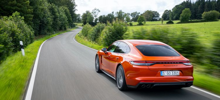 Porsche Panamera Turbo S 2021 33