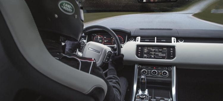 range-rover-sport-svr-110814-ap-1024-17
