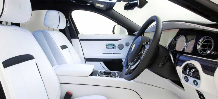 Rolls Royce Ghost 2021 02