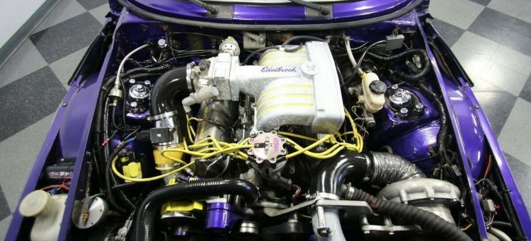 Saab 900 Motor V8 2