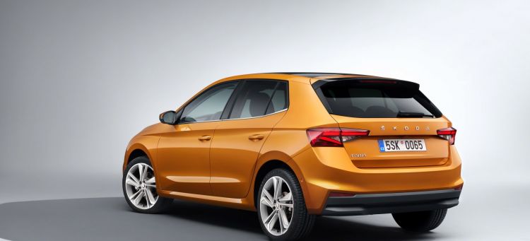 Skoda Fabia 2021 Naranja Trasera 2