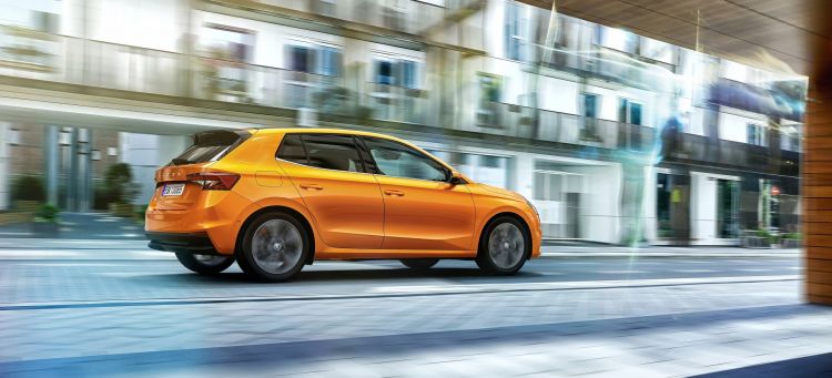Skoda Fabia 2021 Naranja Trasera 4
