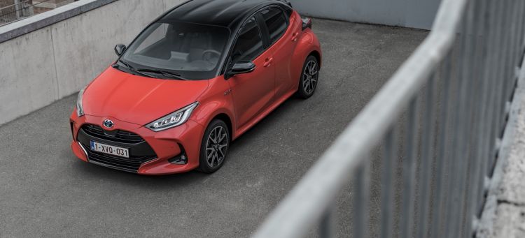 Toyota Yaris 2020 Prueba Rojo 12