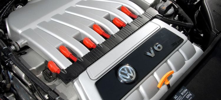 Volkswagen Golf R32 Motor V6 2021 010