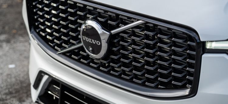 Volvo XC60 2022 NUEVO DISEÑO MAS TECNOLOGÍA Y AVANZADOS PROPULSORES 