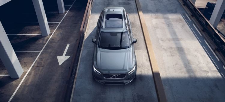 The New Volvo Xc90 R Design T8 Twin Engine In Thunder Grey